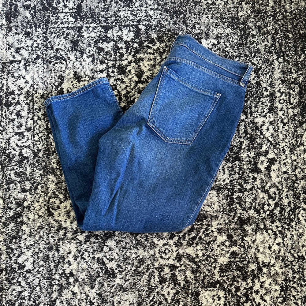Mid-Rise Boyfriend
Straight Ripped Jeans for
Women